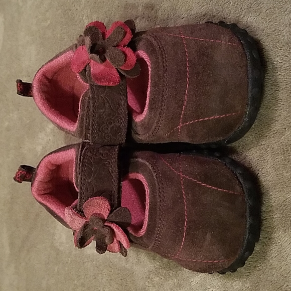 Merrell kids toddler size 9 brown and pink suede Mary Janes with Velcro a straps - Picture 2 of 5
